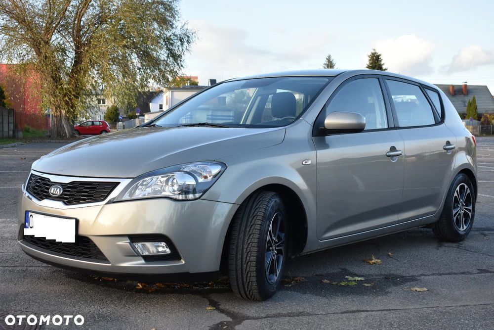 Kia Ceed - 2