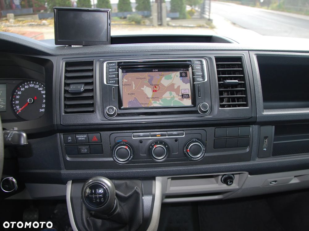 Volkswagen Transporter - 29