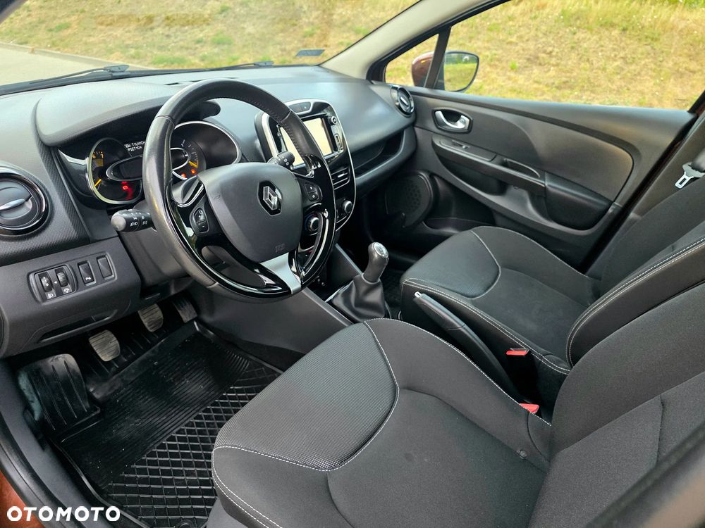 Renault Clio - 6