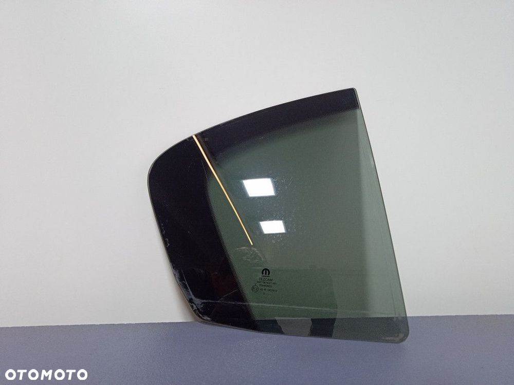 FIAT TIPO II SEDAN SZYBA DRZWI TYŁ PRAWA TYLNA MAŁA - 1