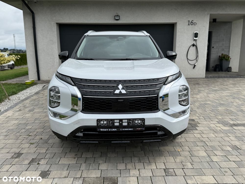 Mitsubishi Outlander 2.4 4WD CVT Intense - 2