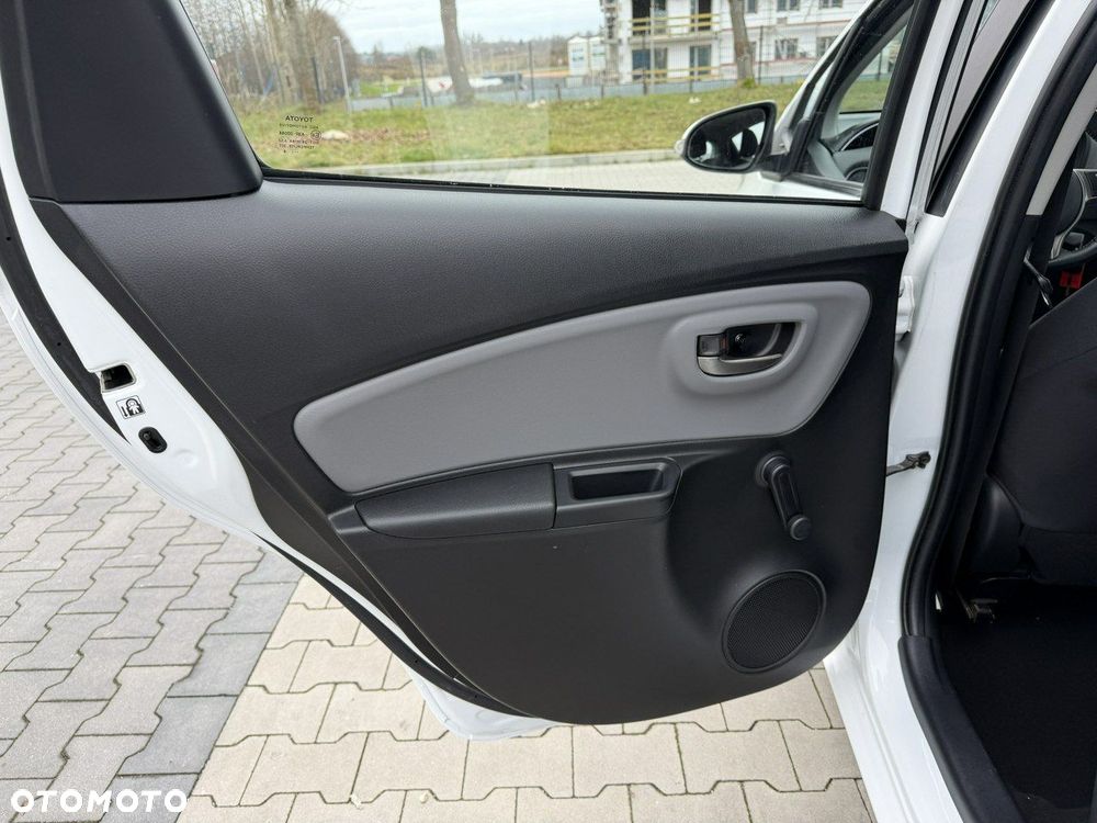 Toyota Yaris - 23