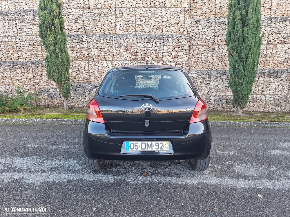 Toyota Yaris 1.0 VVT-i Sol High Pack - 4