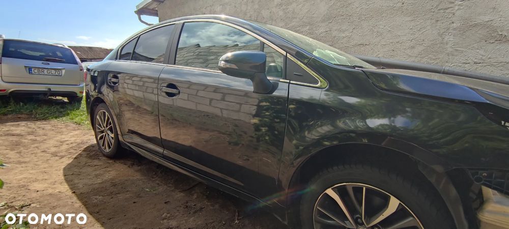 Toyota Avensis 2.0 D-4D Prestige - 25