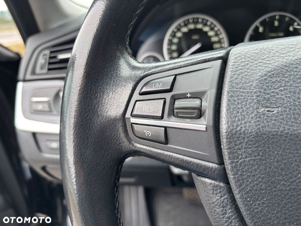 BMW Seria 5 520d - 18