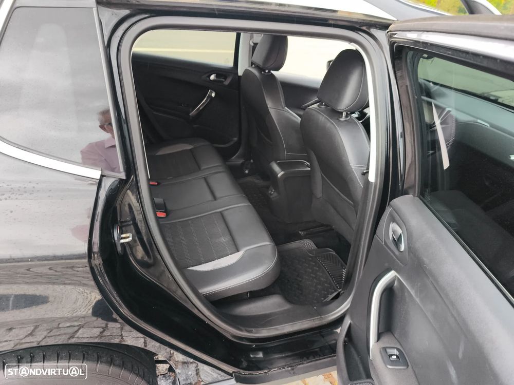 Peugeot 2008 1.2 PureTech Active - 11