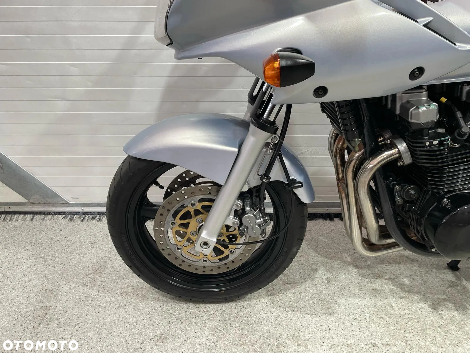 Kawasaki ZR - 10