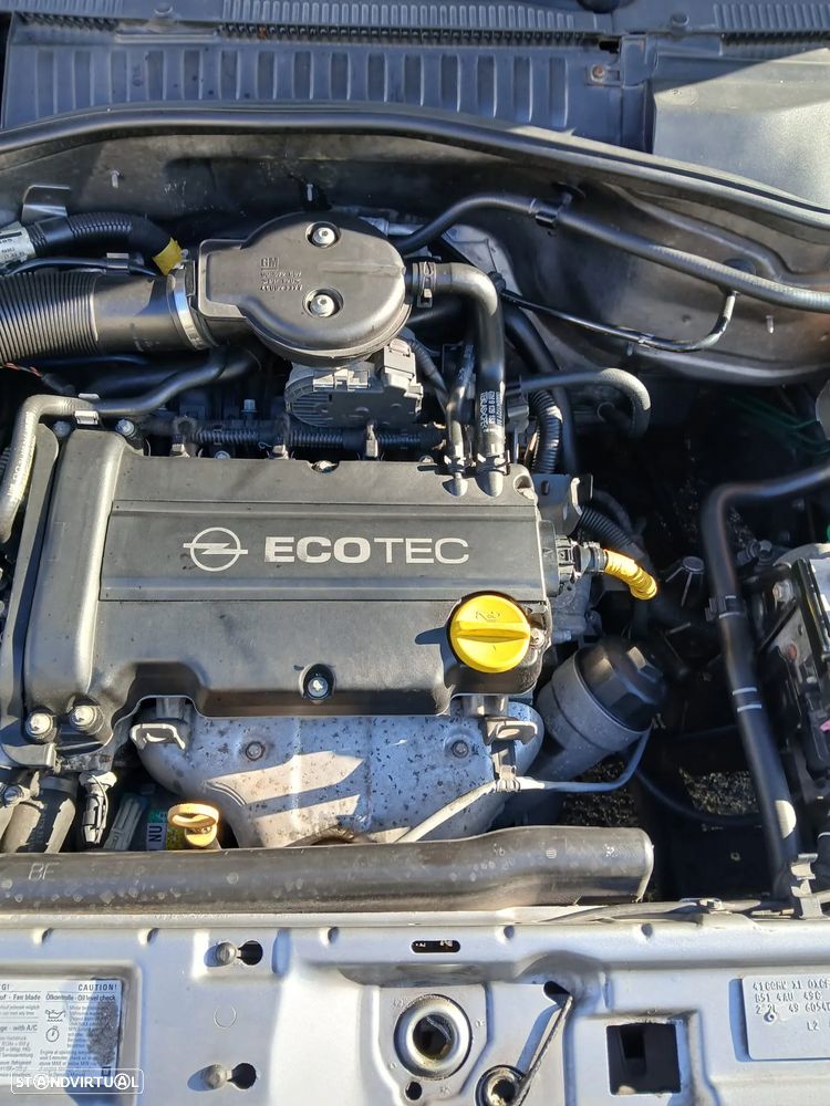 Opel Corsa 1.2 16V N-Joy - 4