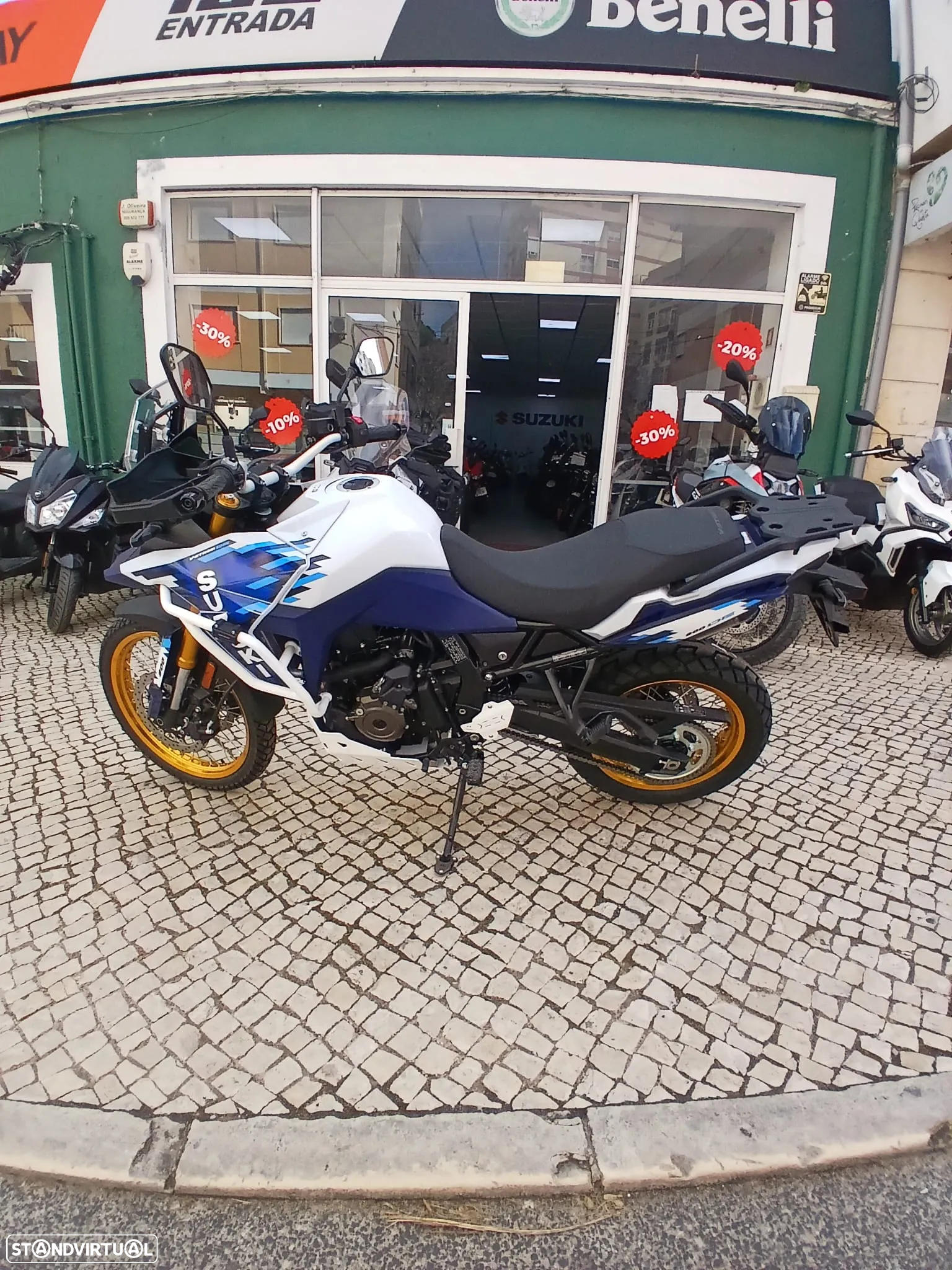 Suzuki V STROM Heritage 800 DE - 17