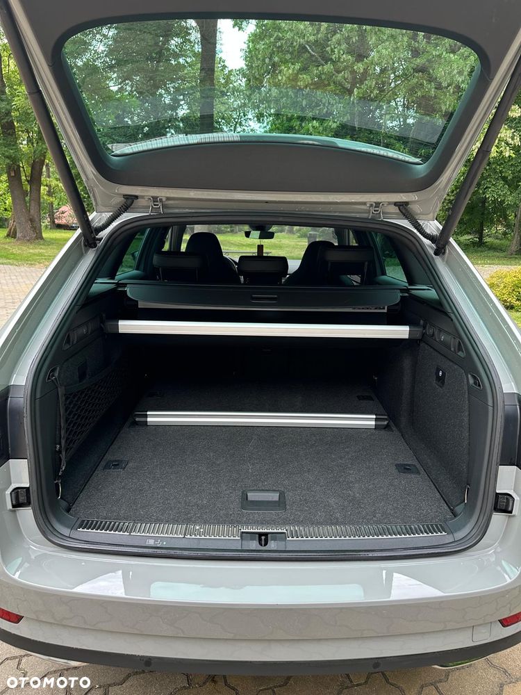 Skoda Superb 2.0 TDI 4x4 DSG Sportline - 11
