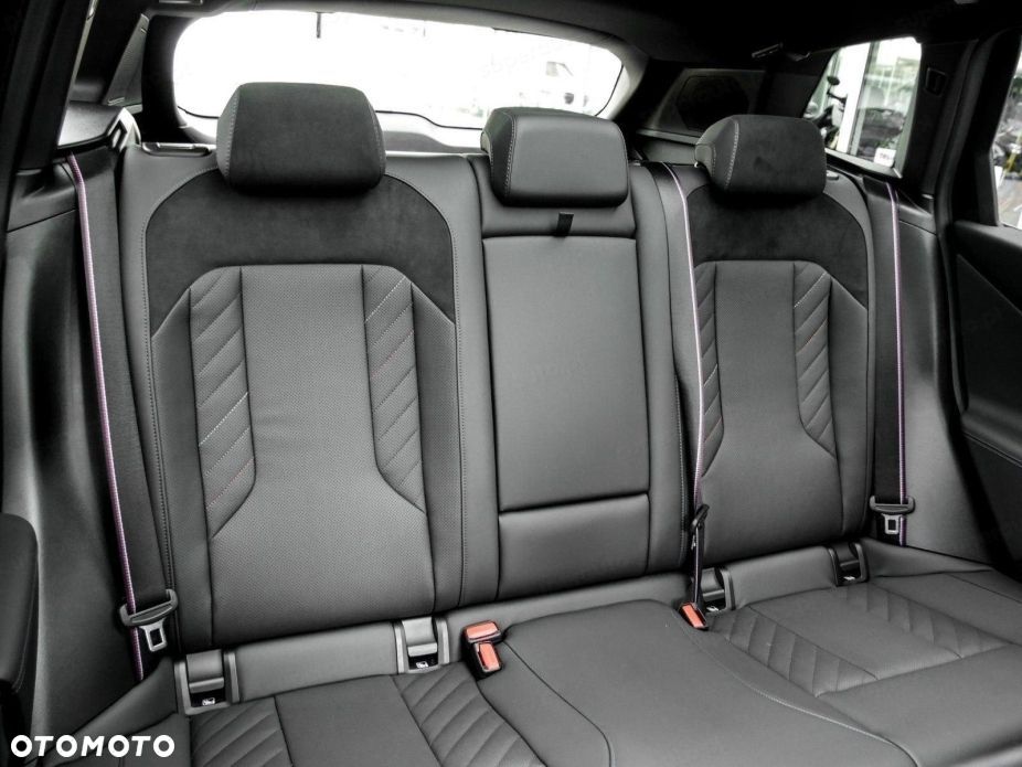 BMW X3 xDrive40d mHEV - 17