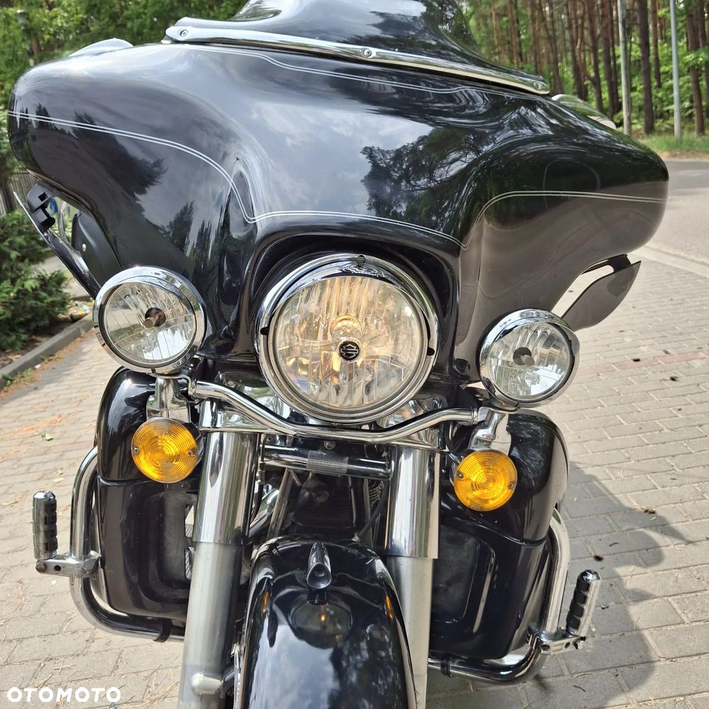 Harley-Davidson FLHT Electra Glide Standard - 13
