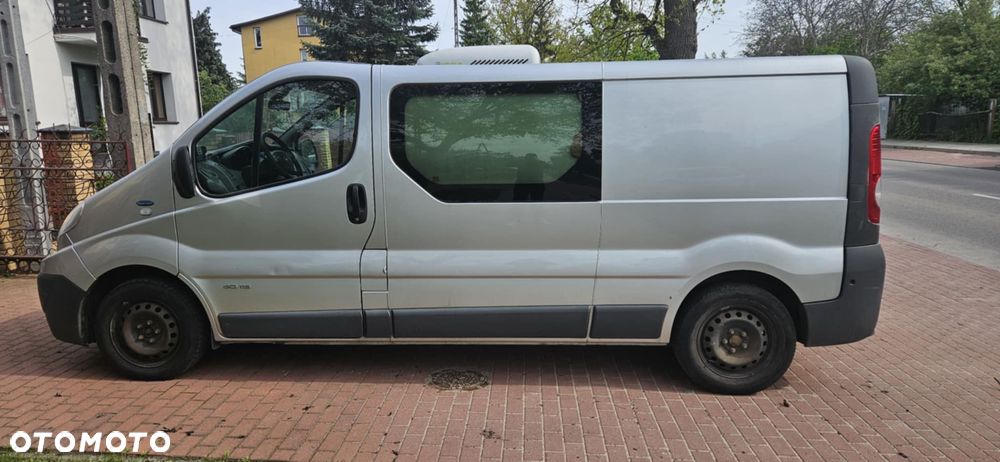 Renault TRAFIC - 2