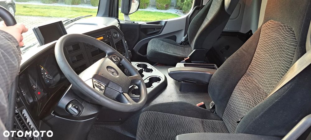 Mercedes-Benz Antos - 7