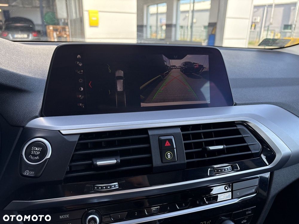 BMW X3 xDrive20i - 17