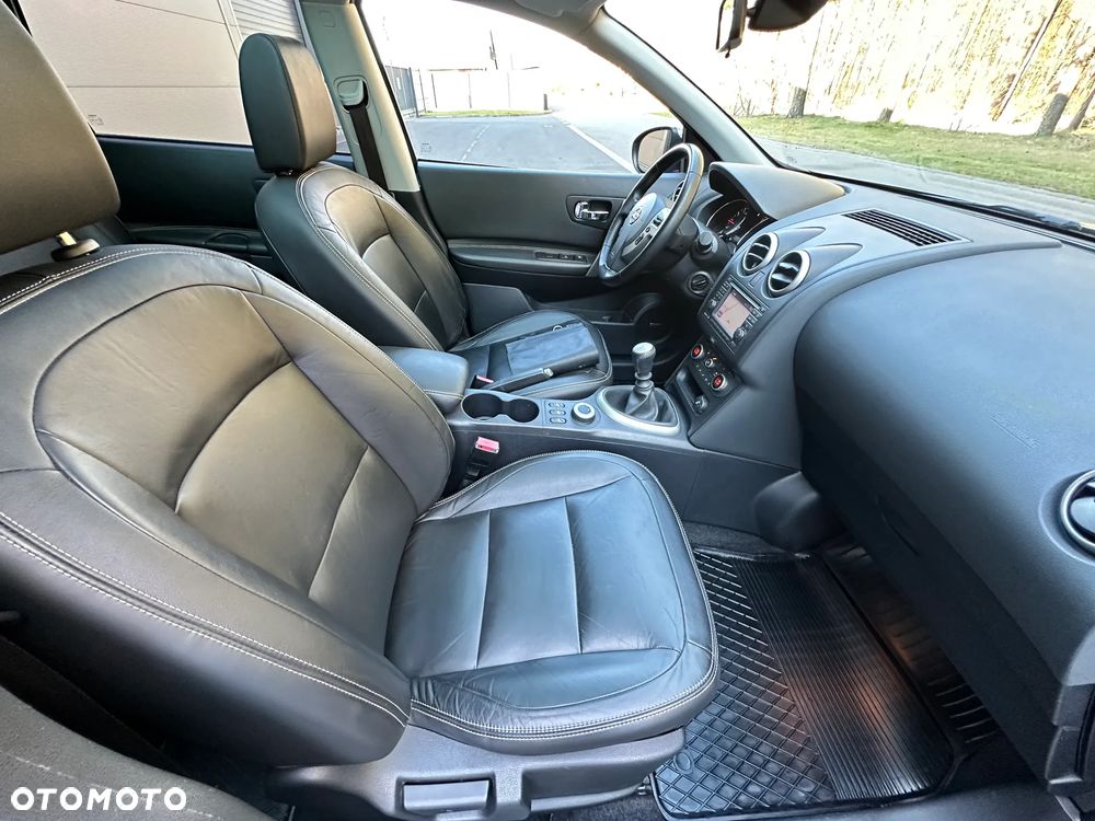 Nissan Qashqai 2.0 4x4 Tekna Premium - 28