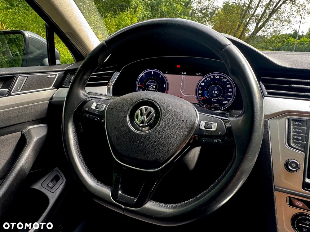 Volkswagen Passat 2.0 TDI SCR (BlueMotion Technology) Highline - 12