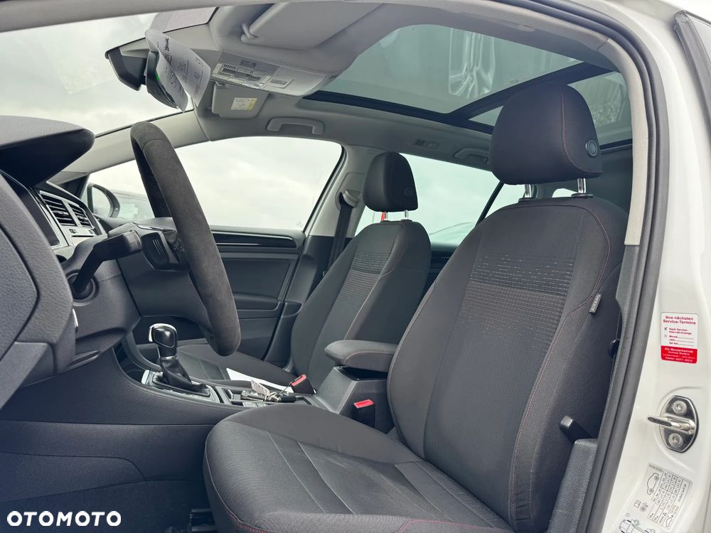 Volkswagen Golf 1.5 TSI ACT DSG Sound - 27