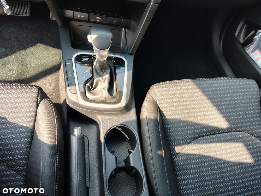 Kia Ceed 1.5 T-GDI M DCT - 8