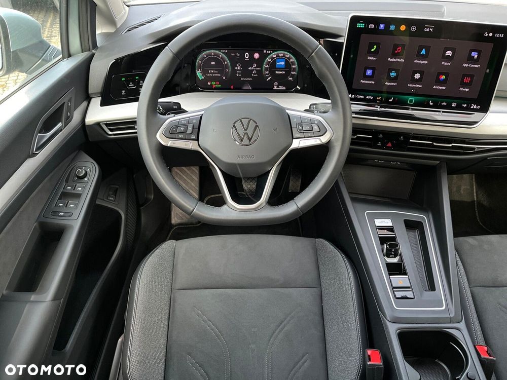 Volkswagen Golf Variant - 11