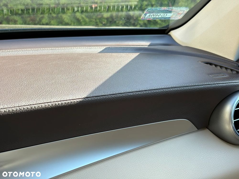 Mercedes-Benz GLC - 31