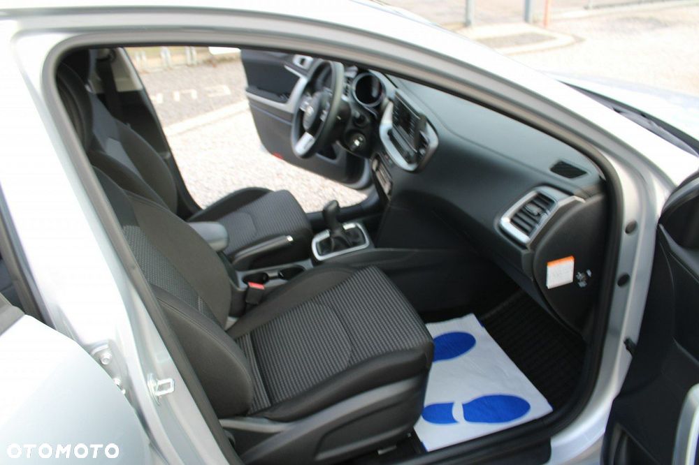 Kia Ceed - 30