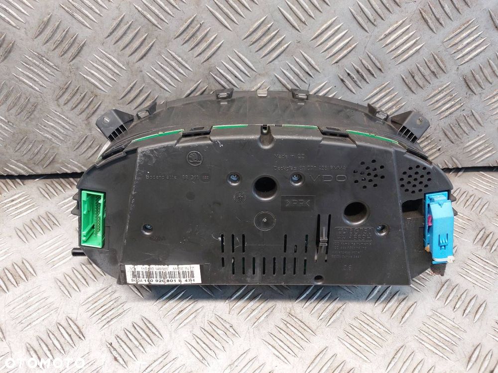 ZESTAW STARTOWY OCTAVIA I 1.6 8V FL 1U0920801B 06A906033DM 4B090851C - 2