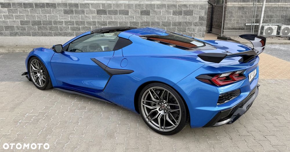 Chevrolet Corvette - 6