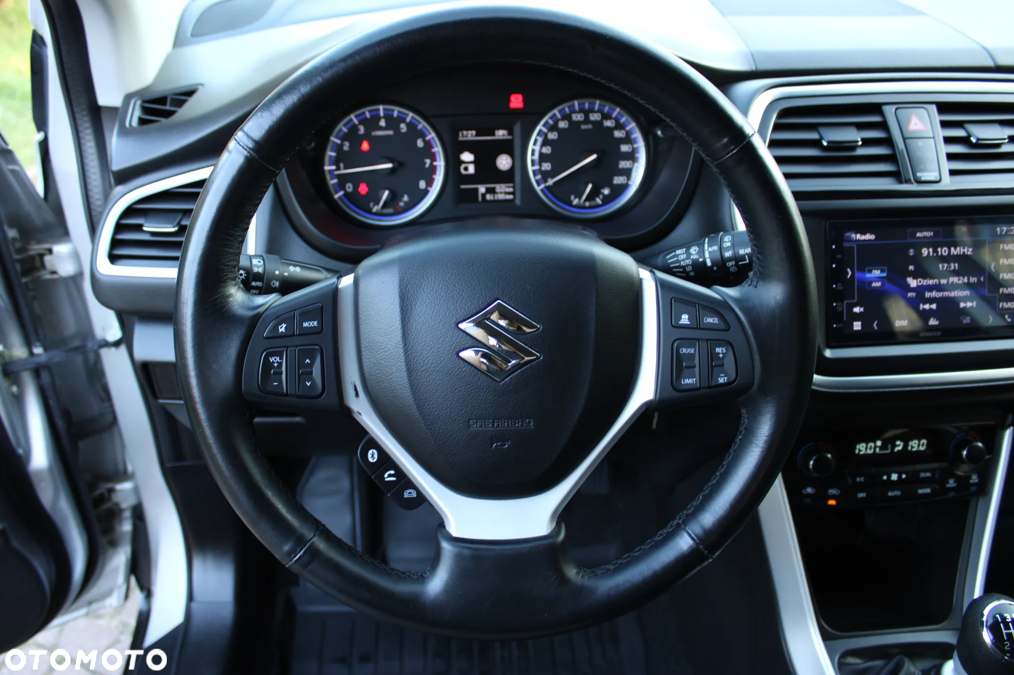 Suzuki SX4 S-Cross 1.4 SHVS Comfort Plus - 26