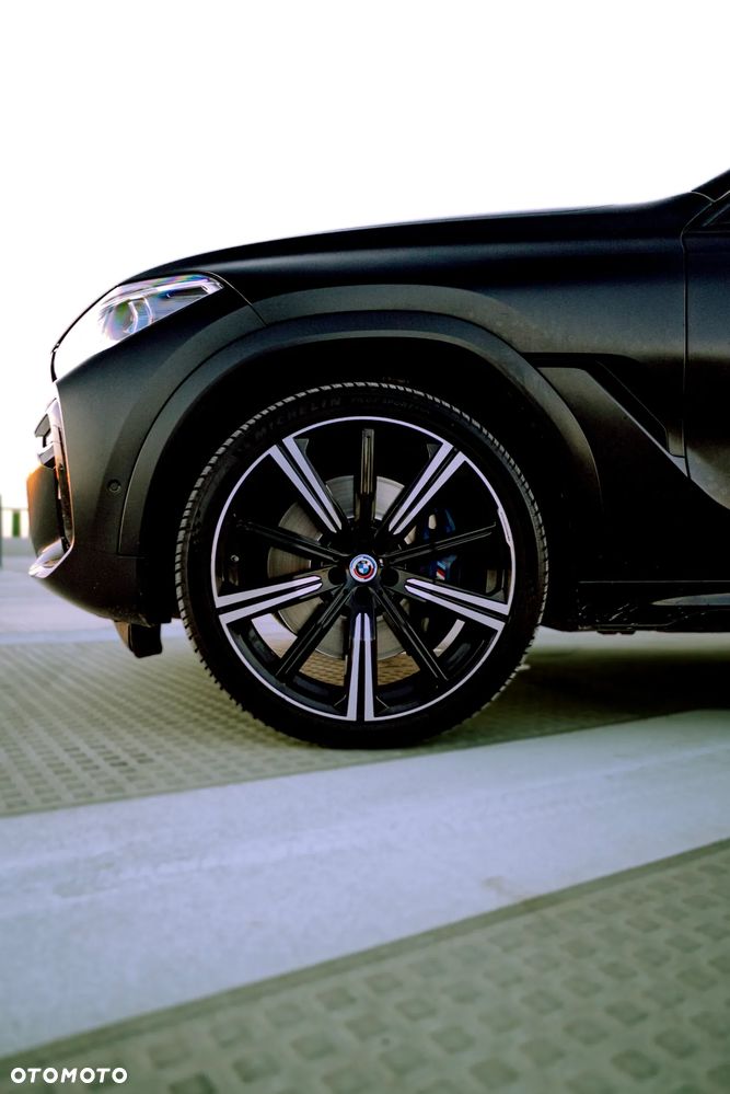 BMW X6M - 12