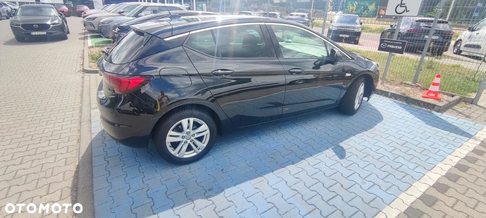 Opel Astra 1.2 T Elegance S&S - 4