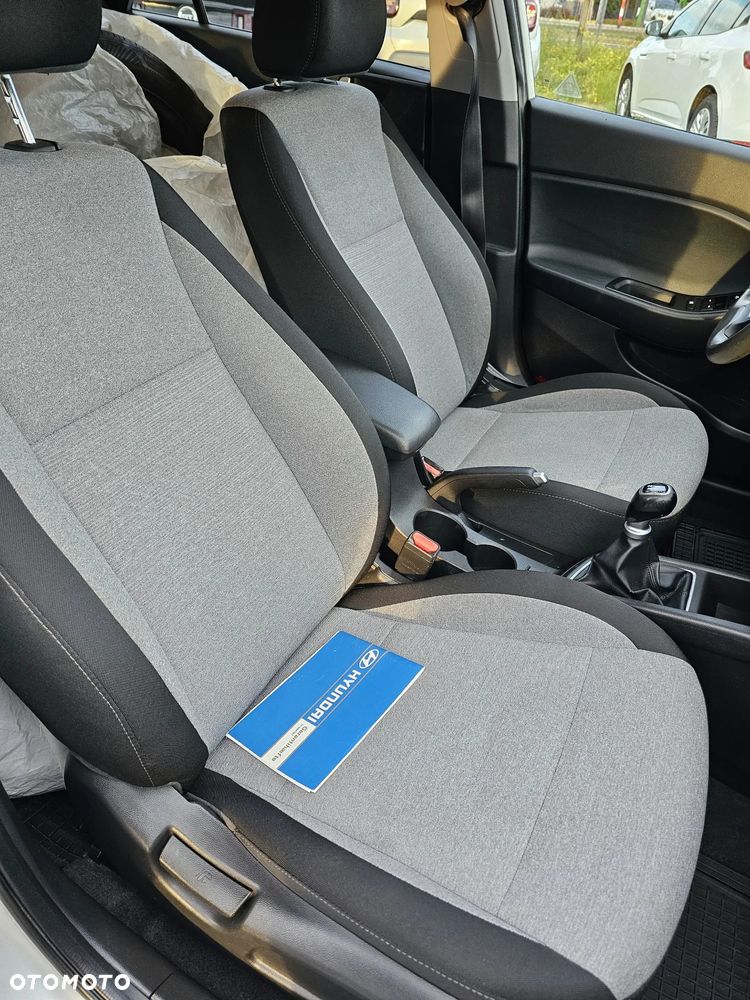 Hyundai i20 - 19