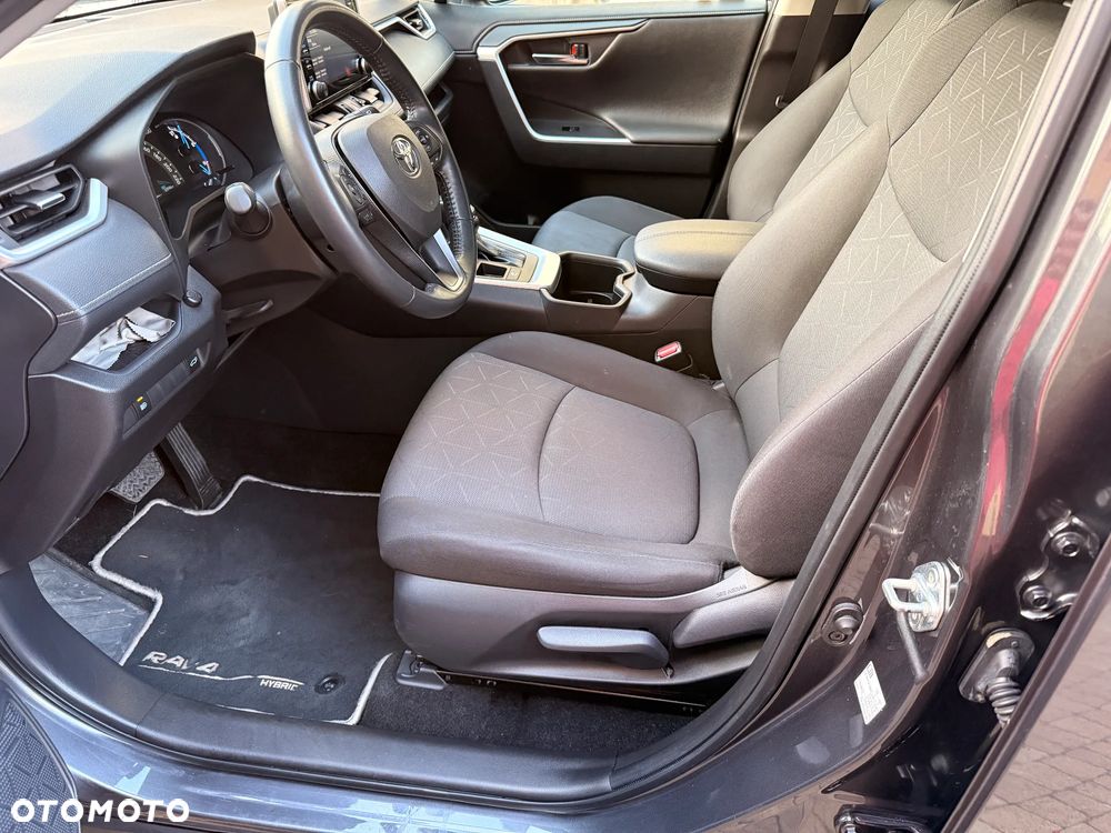 Toyota RAV4 - 6