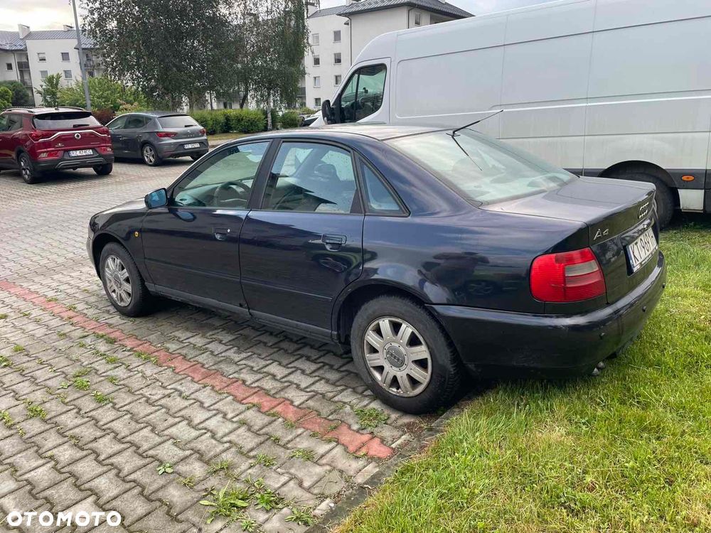 Audi A4 Avant - 16
