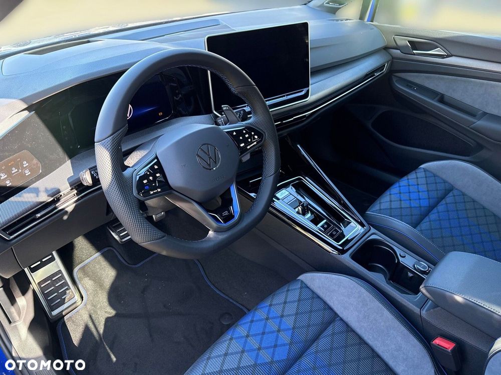 Volkswagen Golf - 9