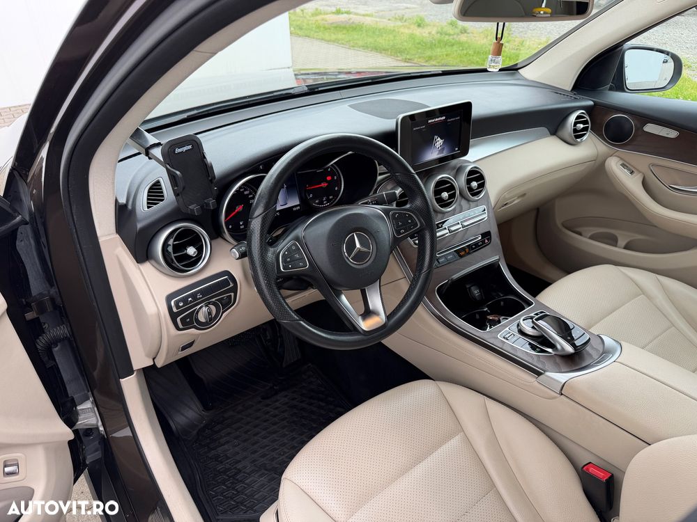Mercedes-Benz GLC - 17