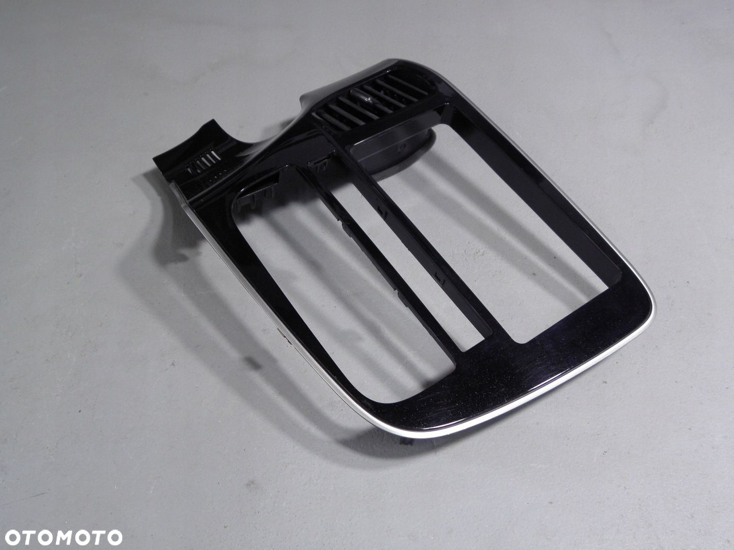 MITSUBISHI OUTLANDER III LIFT // PANEL ŚRODKOWY - 2