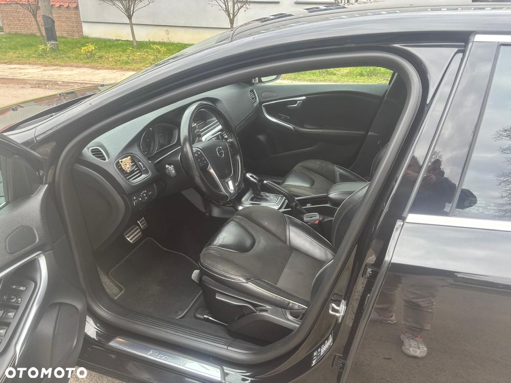 Volvo V40 D4 Drive-E R-Design Summum - 14