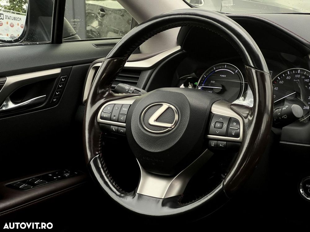 Lexus Seria RX - 10
