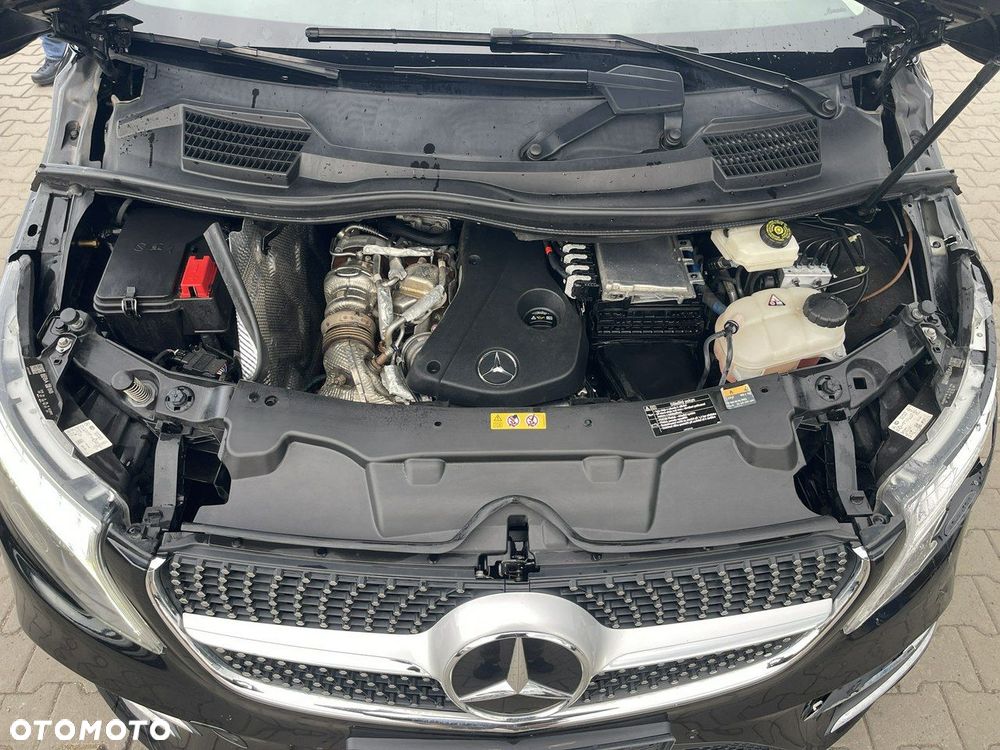 Mercedes-Benz Klasa V 300 d lang 4Matic 9G-TRONIC Exclusive Edition - 17