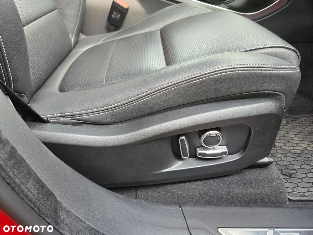Jaguar F-Pace P250 AWD R-Dynamic S - 17