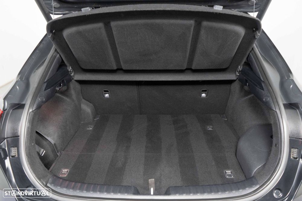 Kia XCeed 1.6 GDi PHEV Tech - 14