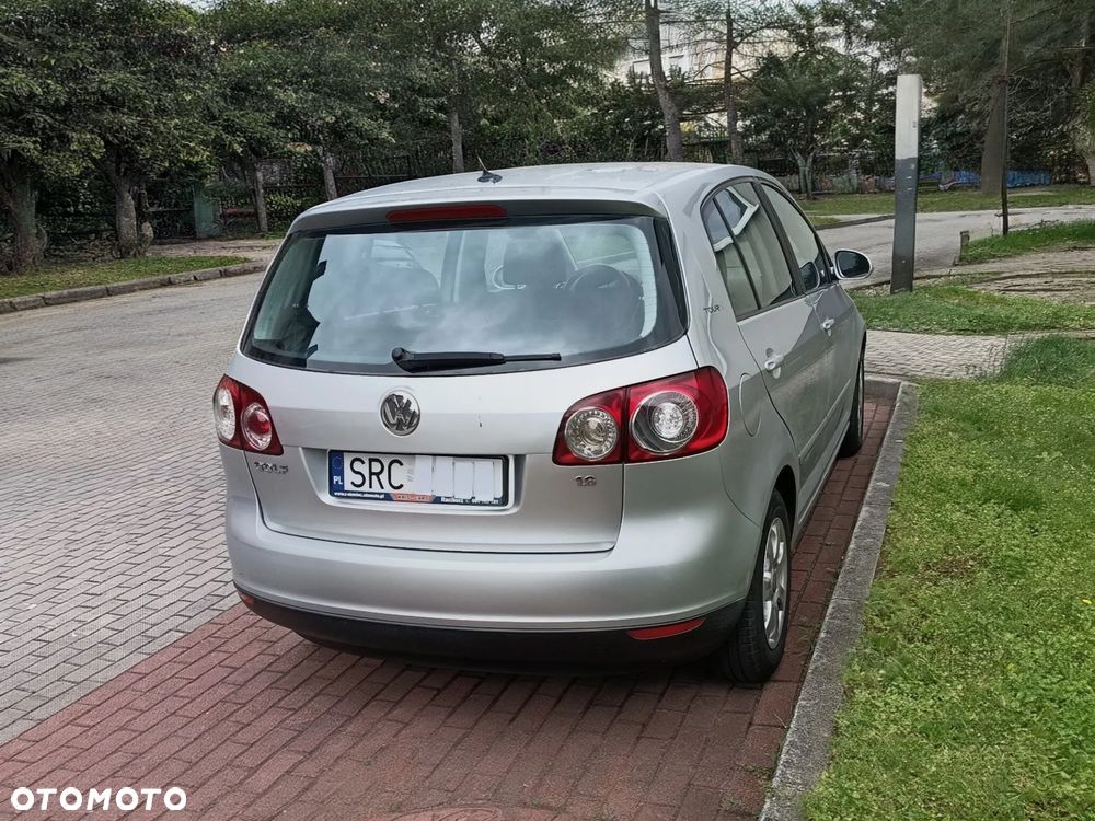 Volkswagen Golf 1.6 FSI Comfortline - 2