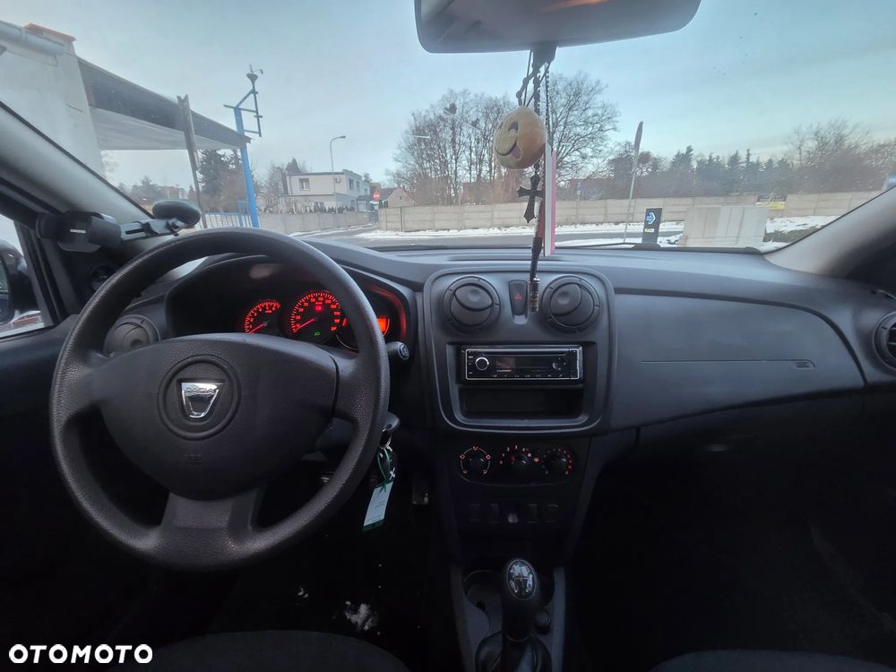 Dacia Logan 1.2 16V 75 Laureate - 29