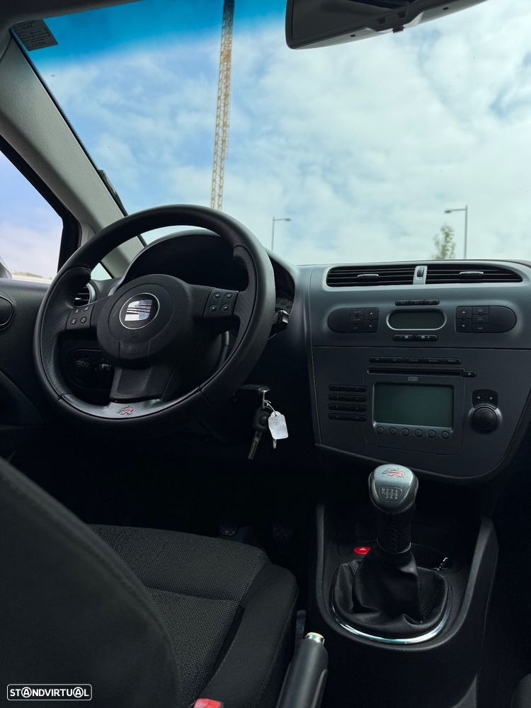 SEAT Leon 2.0 TDI FR - 9