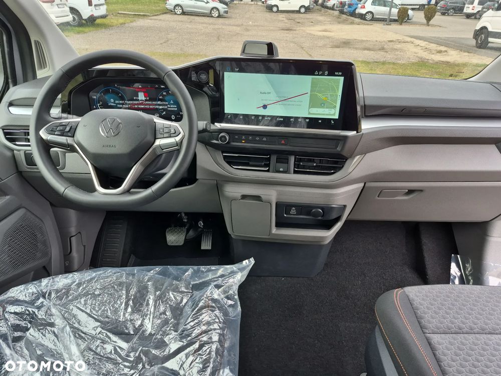 Volkswagen Caravelle - 11