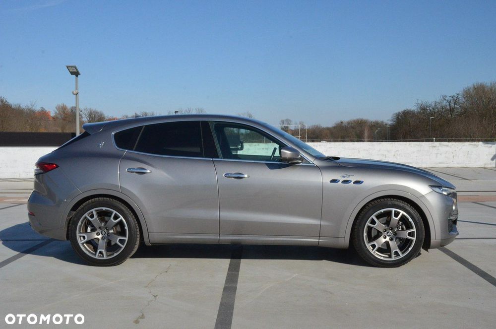 Maserati Levante MHEV Executive - 9