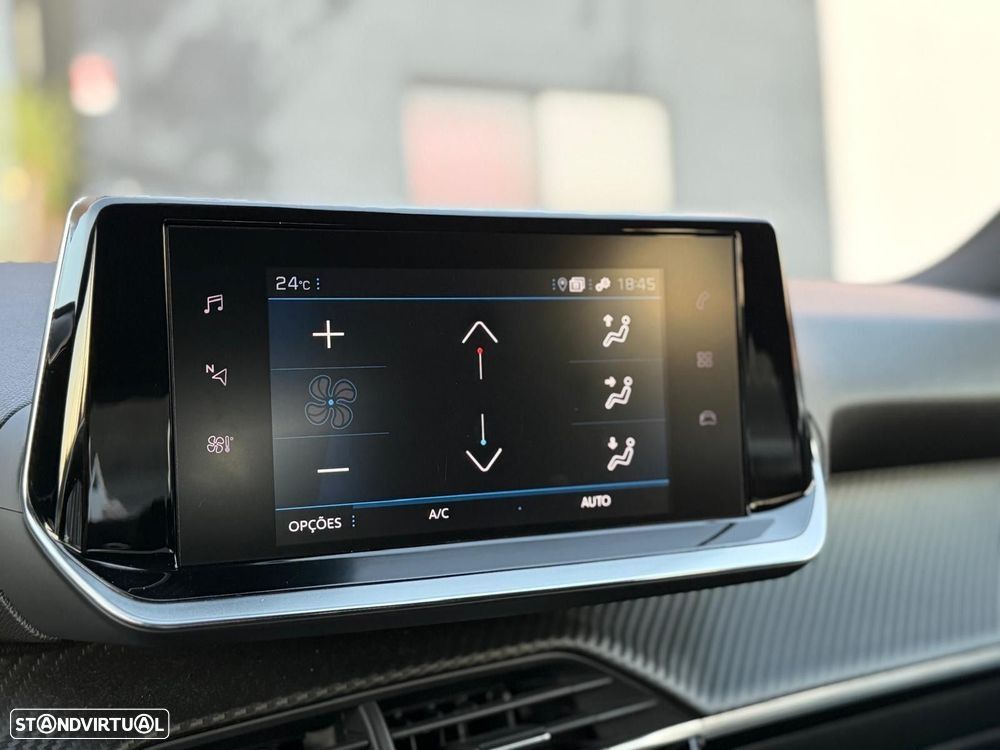 Peugeot 2008 PureTech 100 Style - 22