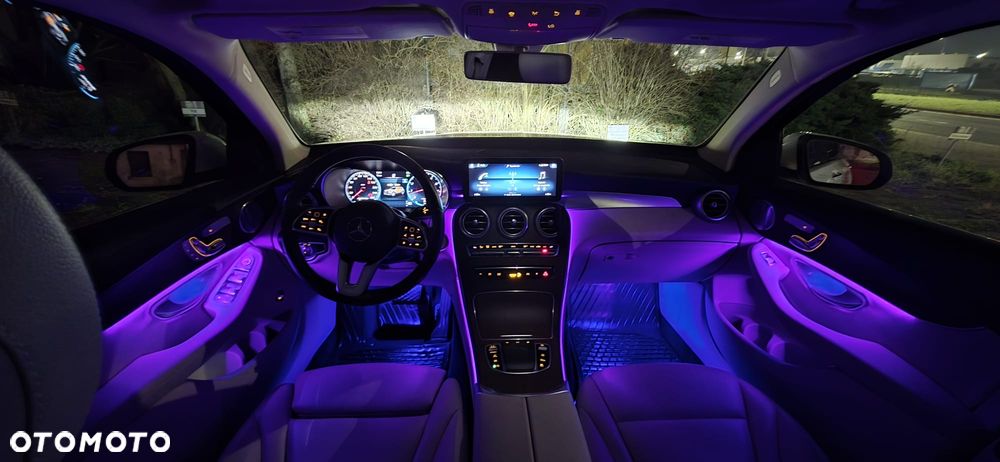 Mercedes-Benz GLC - 21