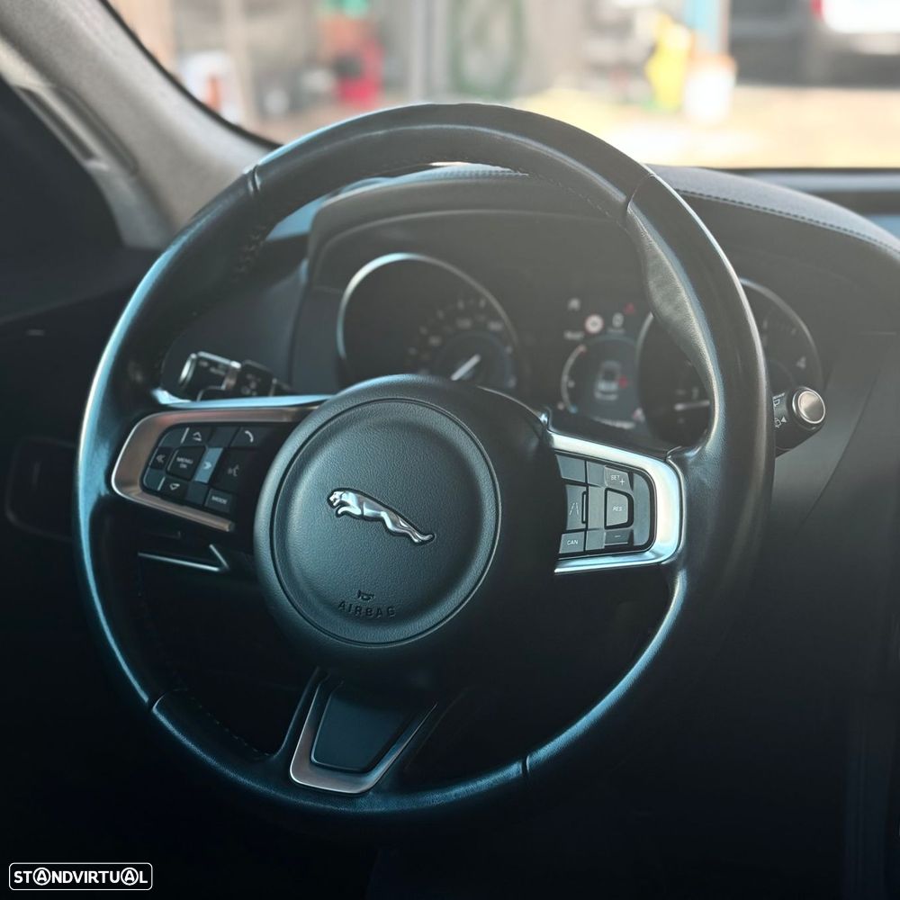 Jaguar F-Pace 2.0 i4D Prestige AWD Aut. - 24